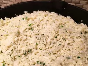 Friday Foodspiration: Garlic Cauliflower Rice